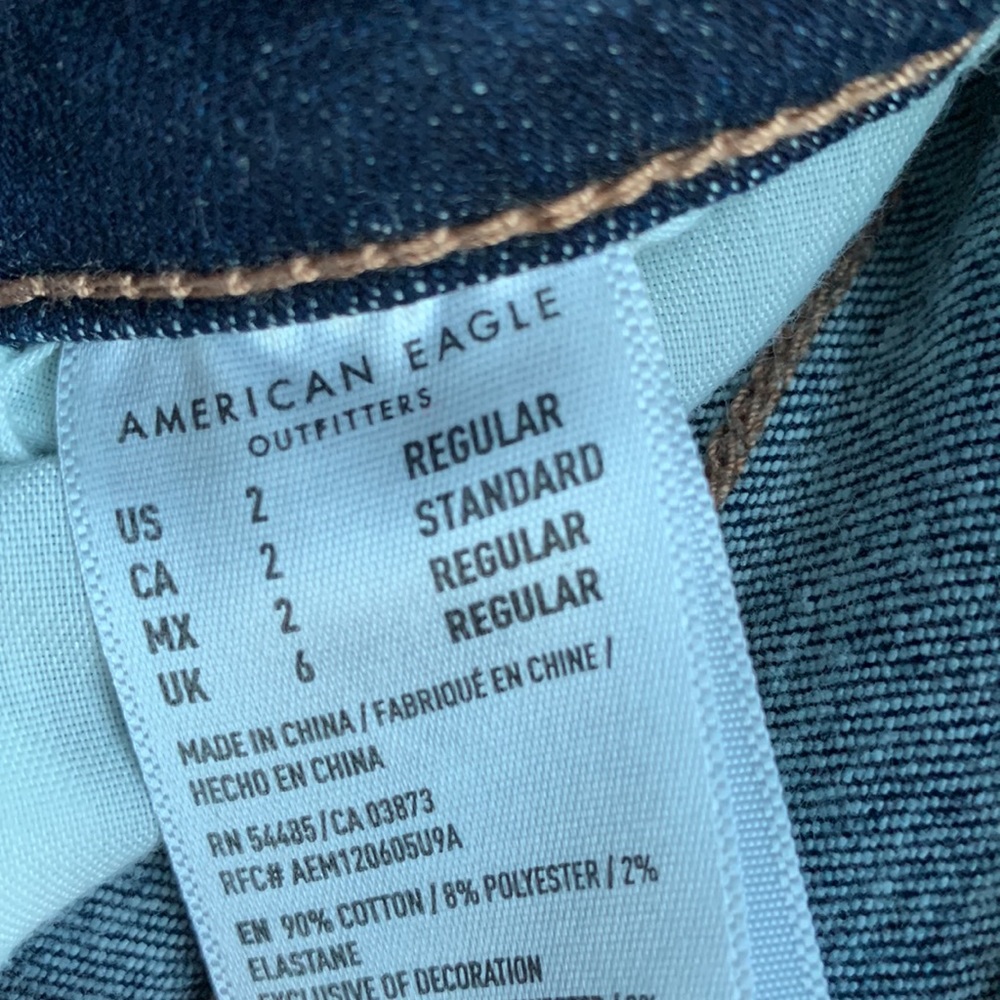 American Eagle Ripped Jegging Size 2 - Picture 2 of 4
